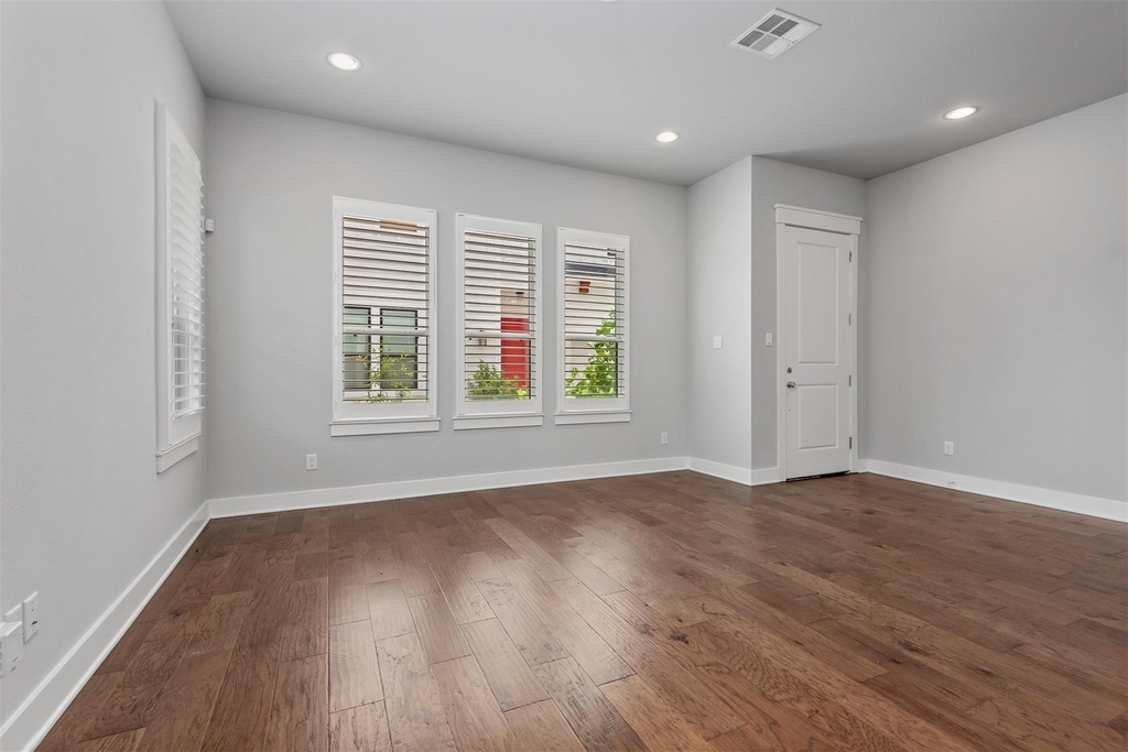 909 Oak Street - Photo 7