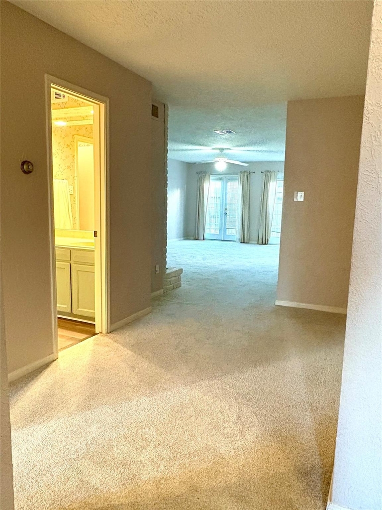14213 Lost Meadow Lane - Photo 4