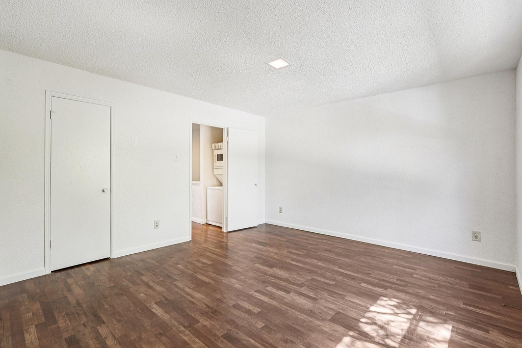 7700 Creekbend Drive - Photo 14