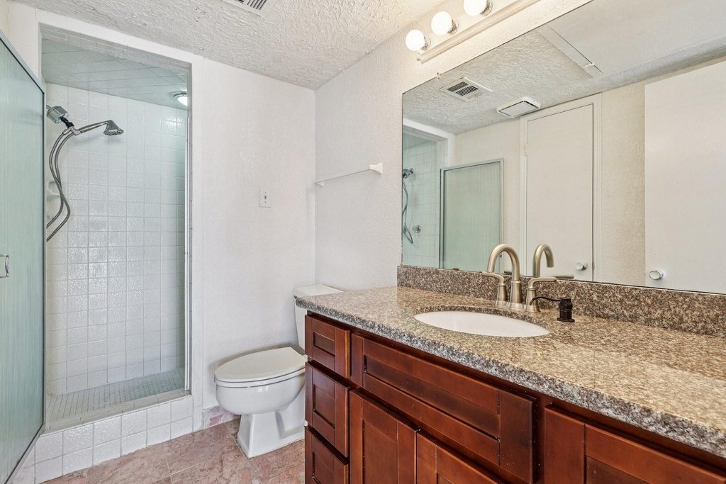 7700 Creekbend Drive - Photo 12