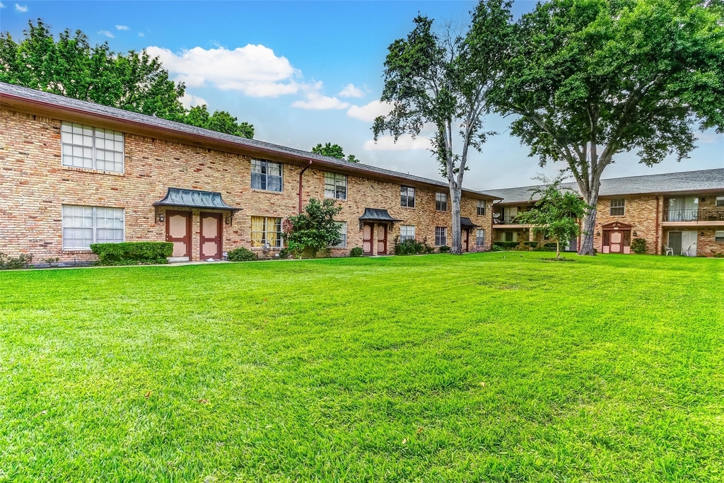 7600 Burgoyne Road - Photo 23