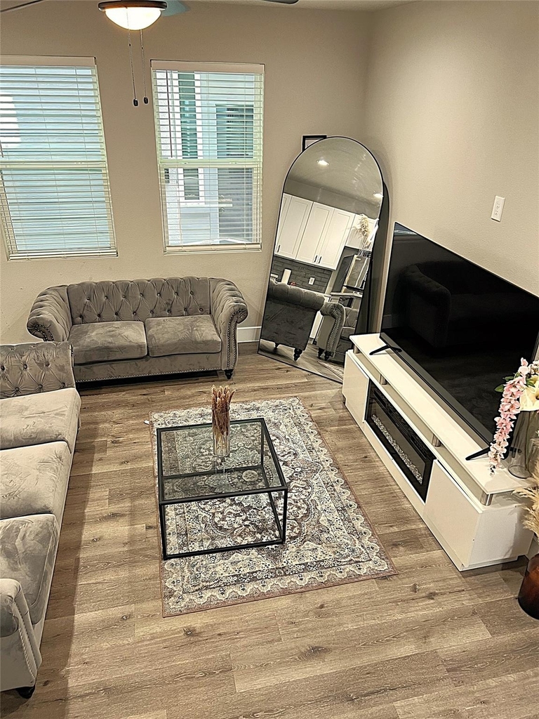 19106 Sears Drive - Photo 2