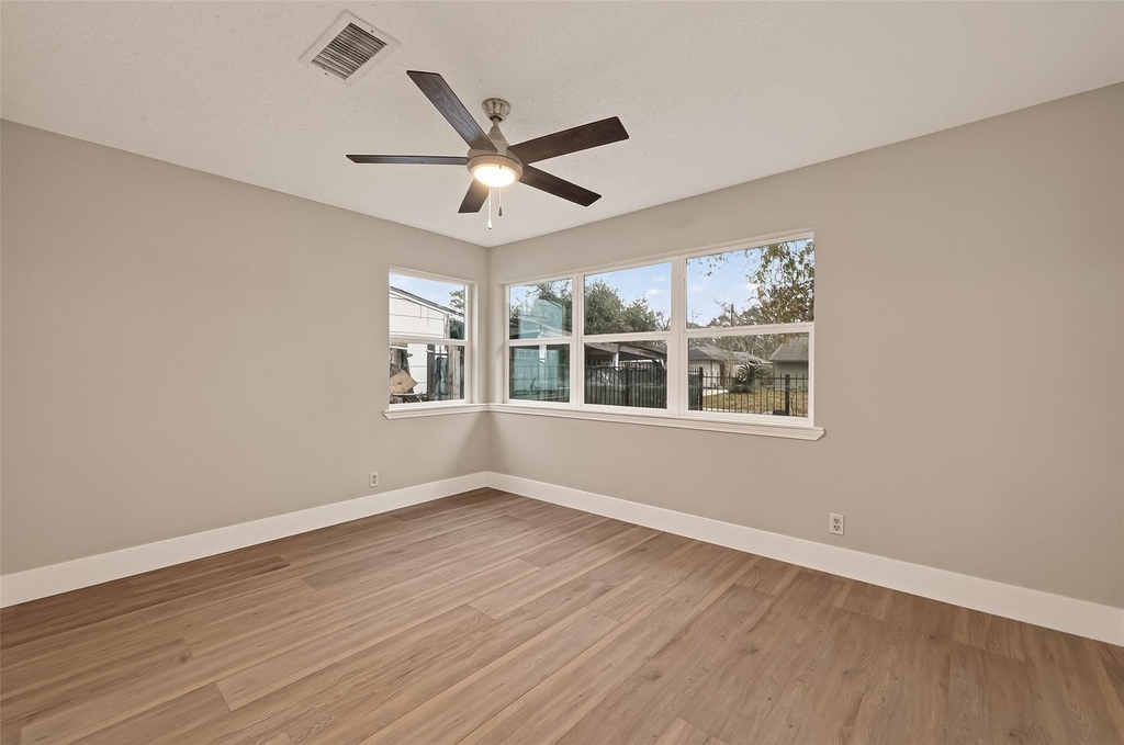 5833 Southlea Street - Photo 30