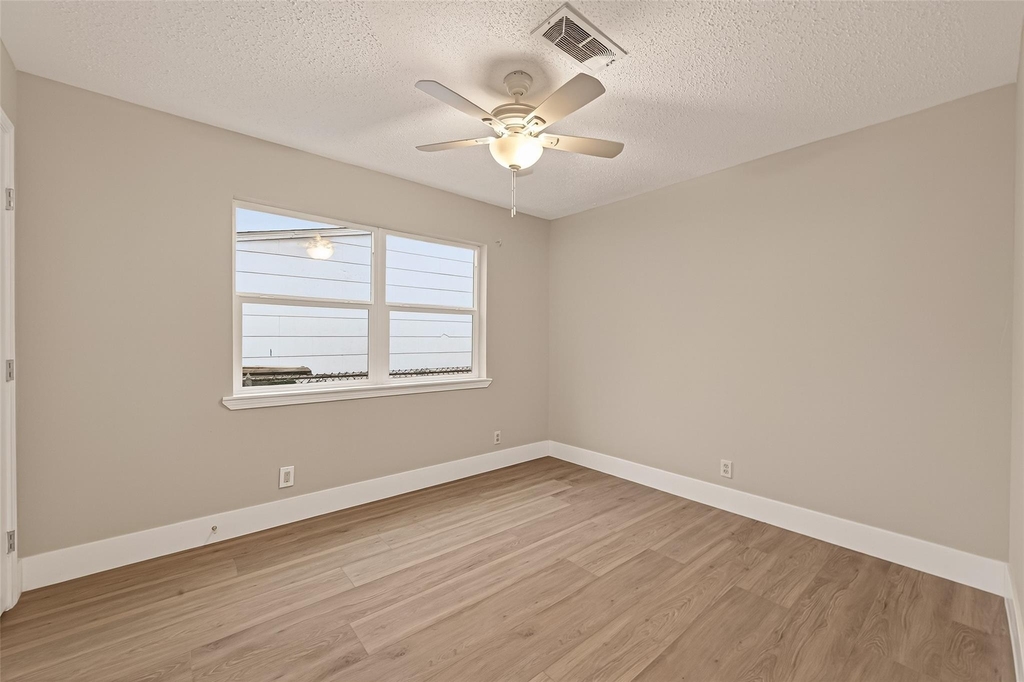 5833 Southlea Street - Photo 27