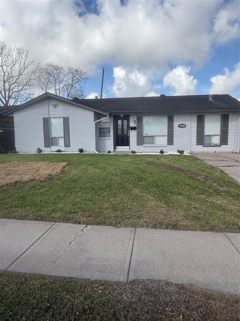 11002 Segrest Drive - Photo 0