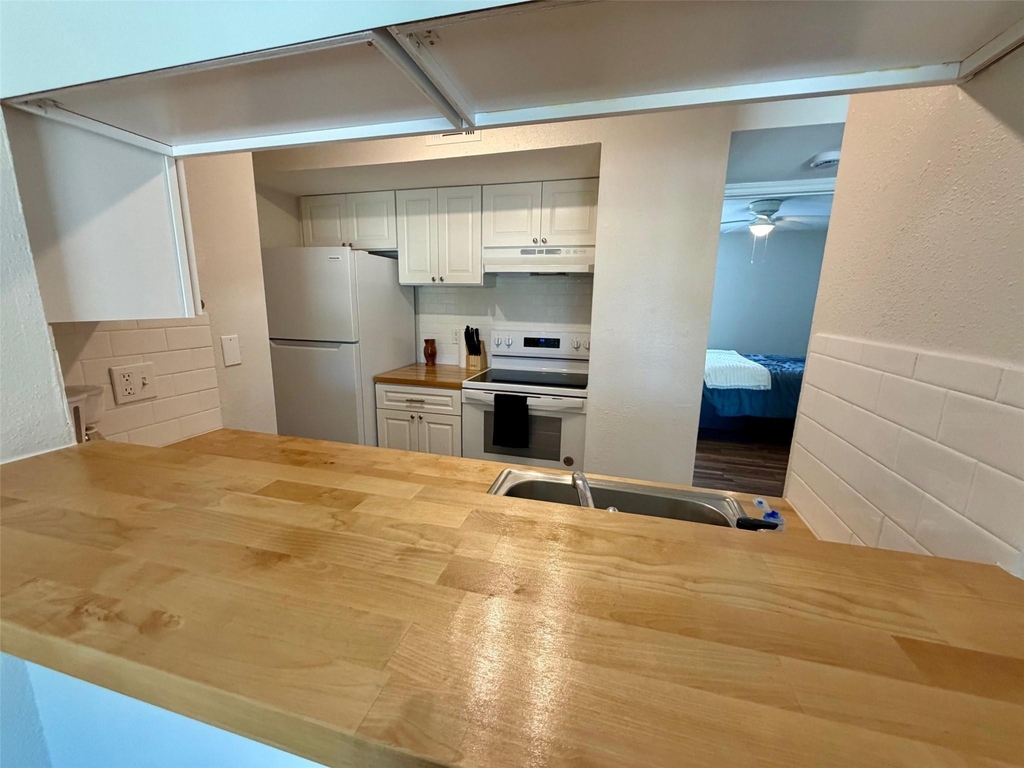 3300 Pebblebrook Drive - Photo 15