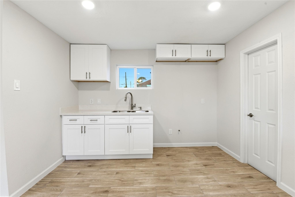 7010 Brownsville Street - Photo 9