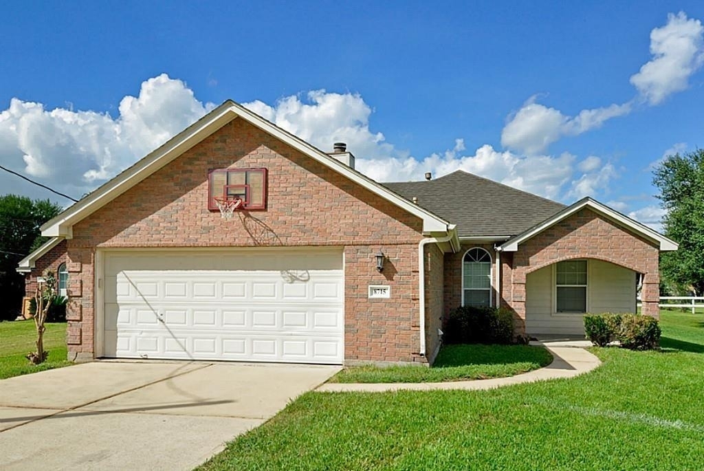 8715 Charity Street - Photo 0