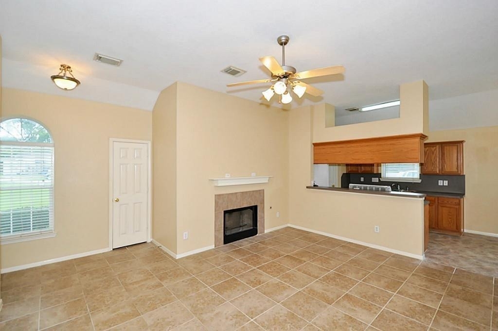 8715 Charity Street - Photo 3