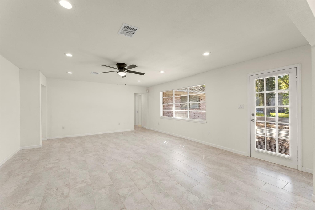 22019 Kenchester Drive - Photo 11