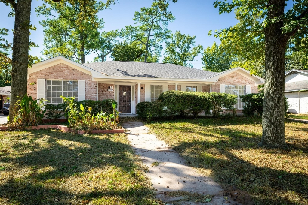 22019 Kenchester Drive - Photo 0