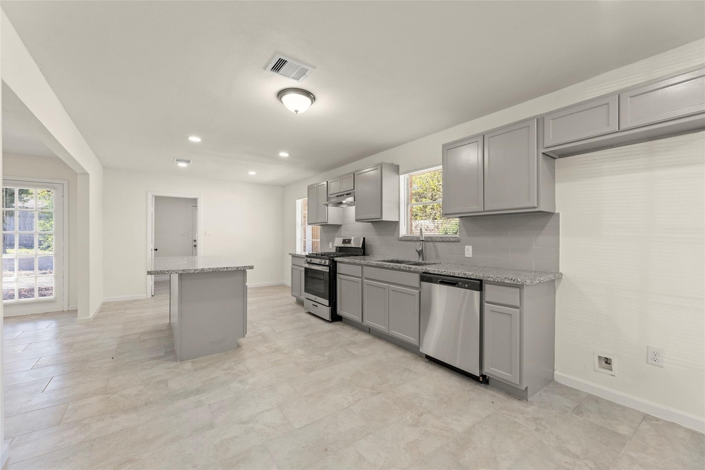 22019 Kenchester Drive - Photo 8