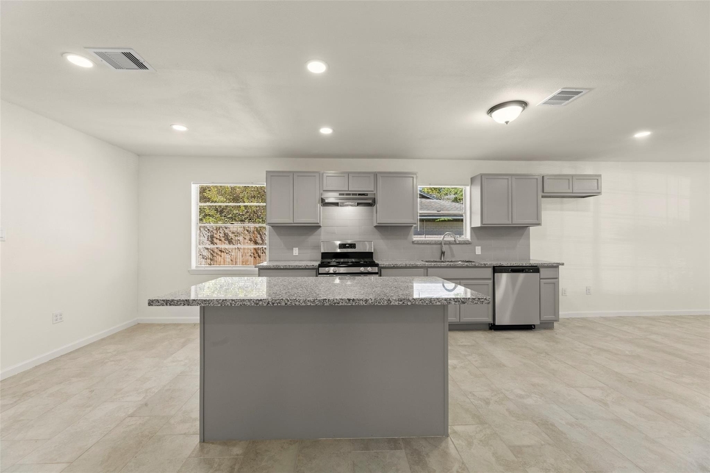 22019 Kenchester Drive - Photo 7