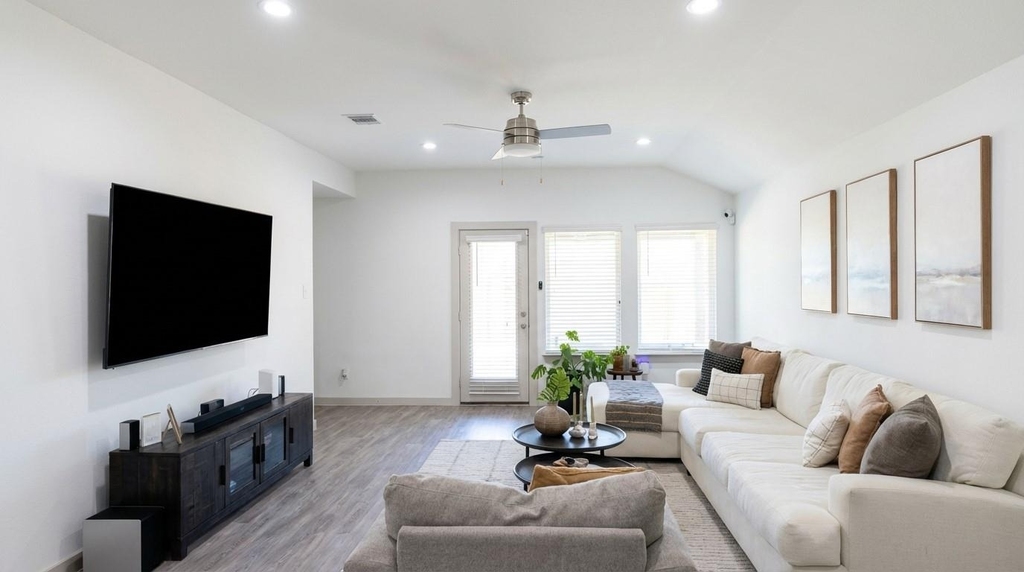12918 Wempe Way - Photo 5