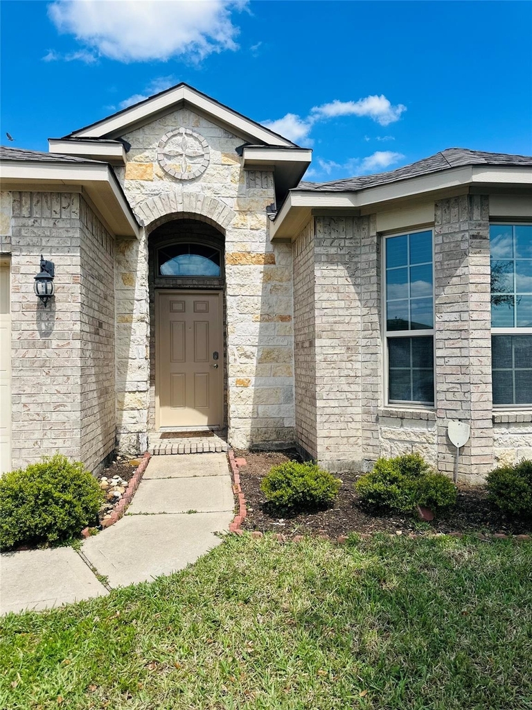 5202 Lilac Hollow Lane - Photo 1