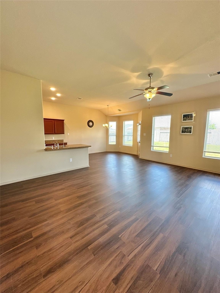 5202 Lilac Hollow Lane - Photo 2