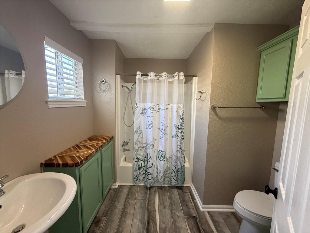 642 5th Street - Photo 9
