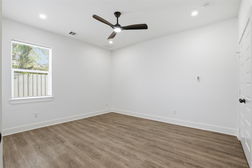 3411 Nance Street - Photo 16