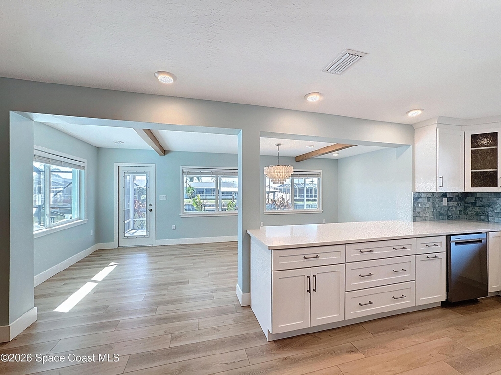 1707 Shore Drive - Photo 5