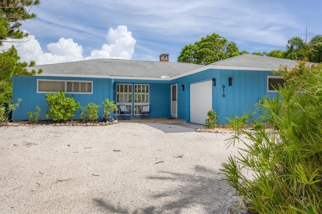 616 Lyons Lane - Photo 1