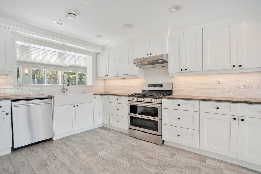 812 East Boulevard - Photo 31