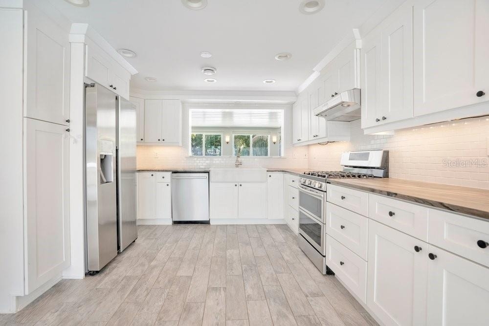 812 East Boulevard - Photo 29