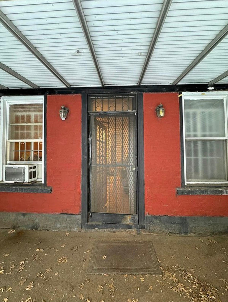 9th Avenue - Photo 5
