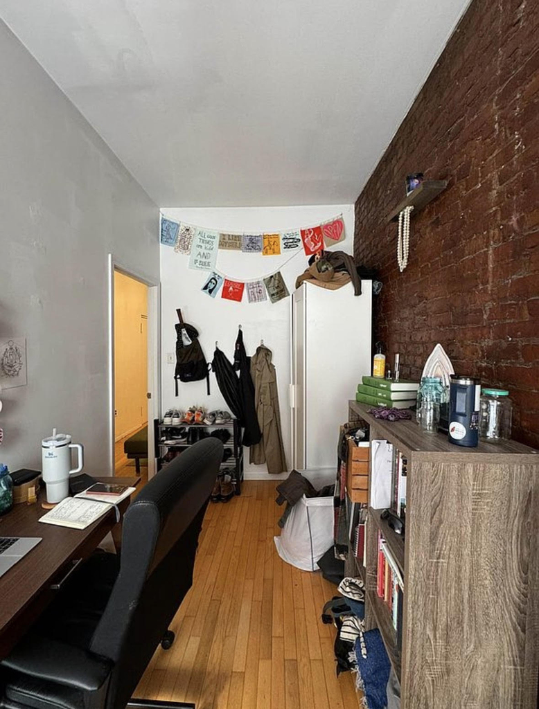 9th Avenue - Photo 8