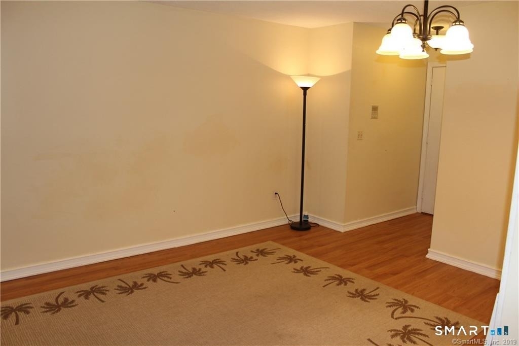 20 Woodsedge Drive - Photo 5
