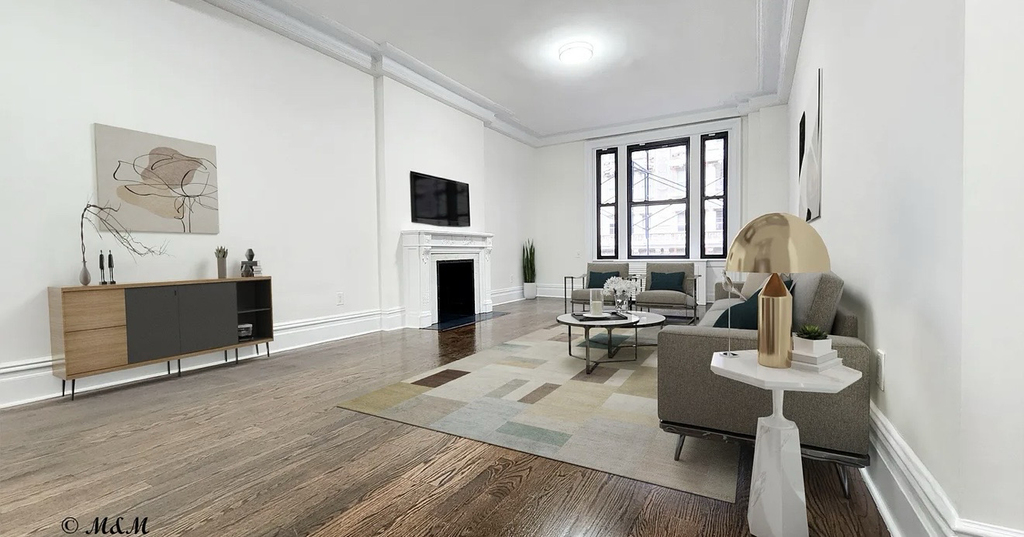 200 West 58th Street - Photo 1