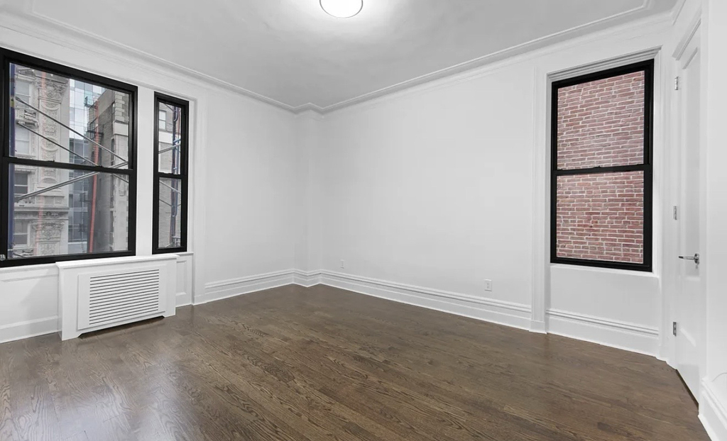 200 West 58th Street - Photo 6