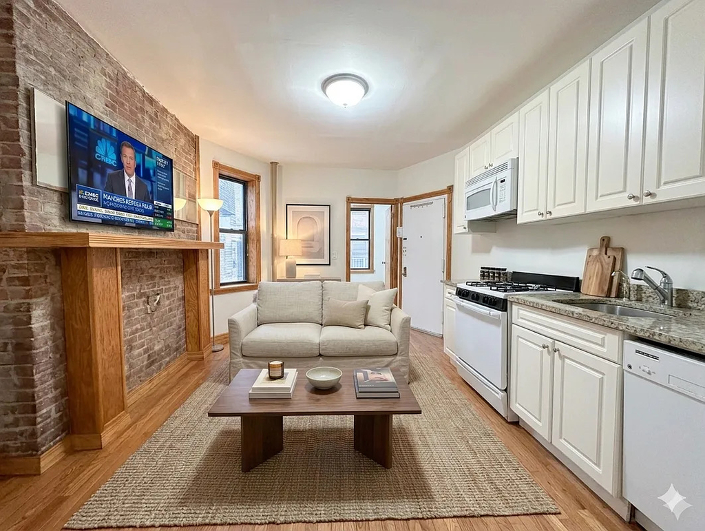 533 West 49th Street - Photo 1