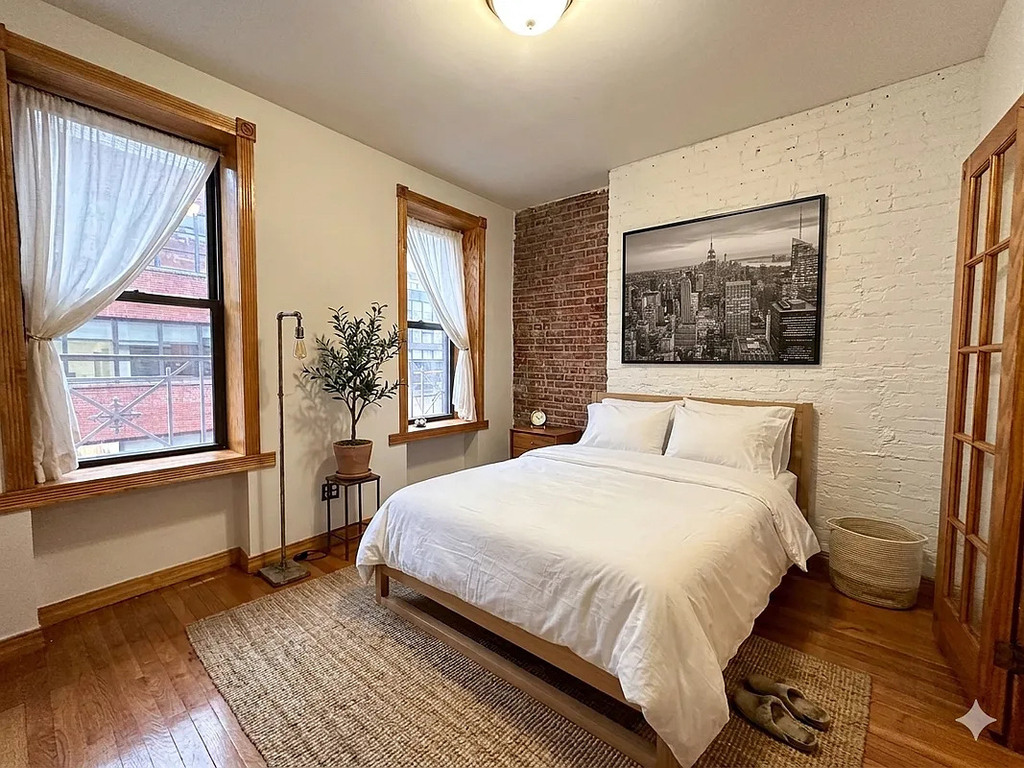 533 West 49th Street - Photo 0