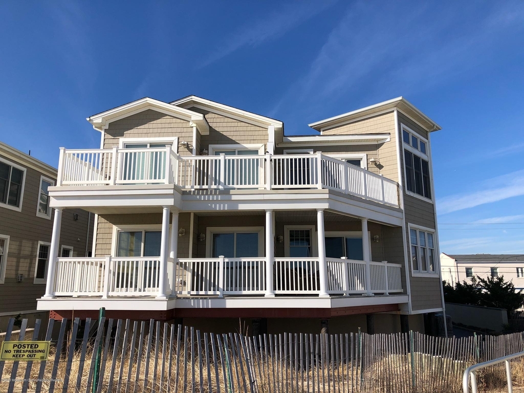 209 Beachfront - Photo 39