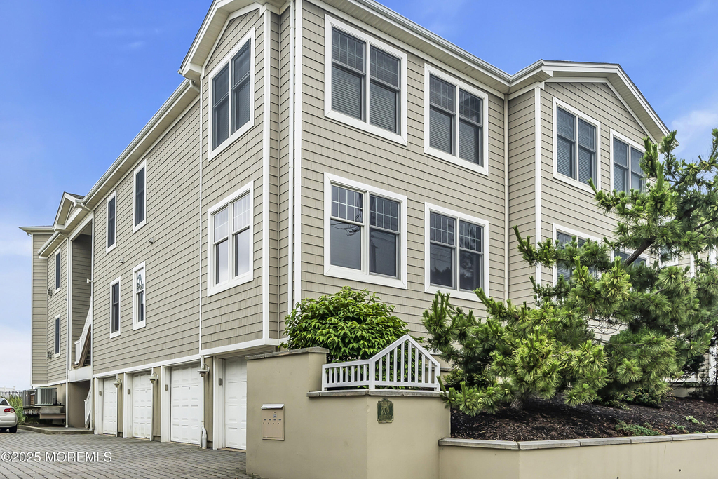209 Beachfront - Photo 27