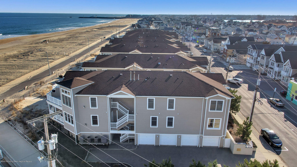 209 Beachfront - Photo 29