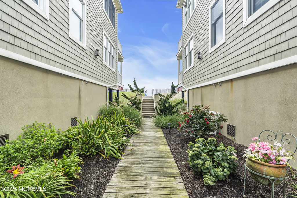 209 Beachfront - Photo 26