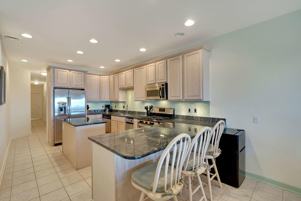 209 Beachfront - Photo 10