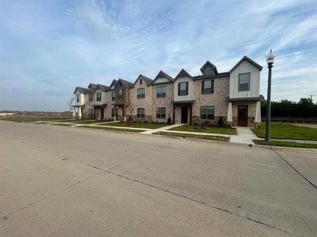 4001 Avion Drive - Photo 1