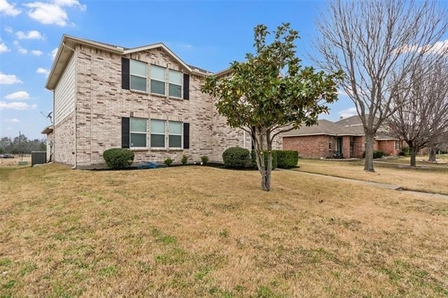2805 Lake Terrace Drive - Photo 2