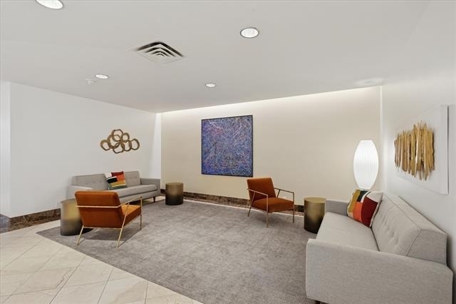 6211 W Northwest Highway - Photo 3