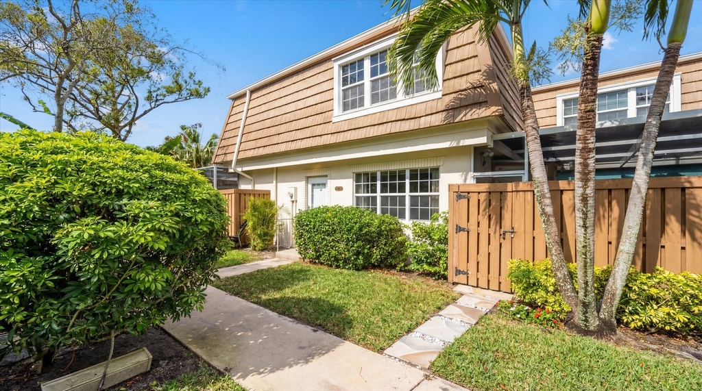 4348 Hazel Avenue - Photo 1