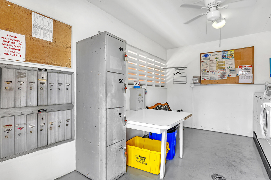 2747 E Dudley Dr Drive E - Photo 30