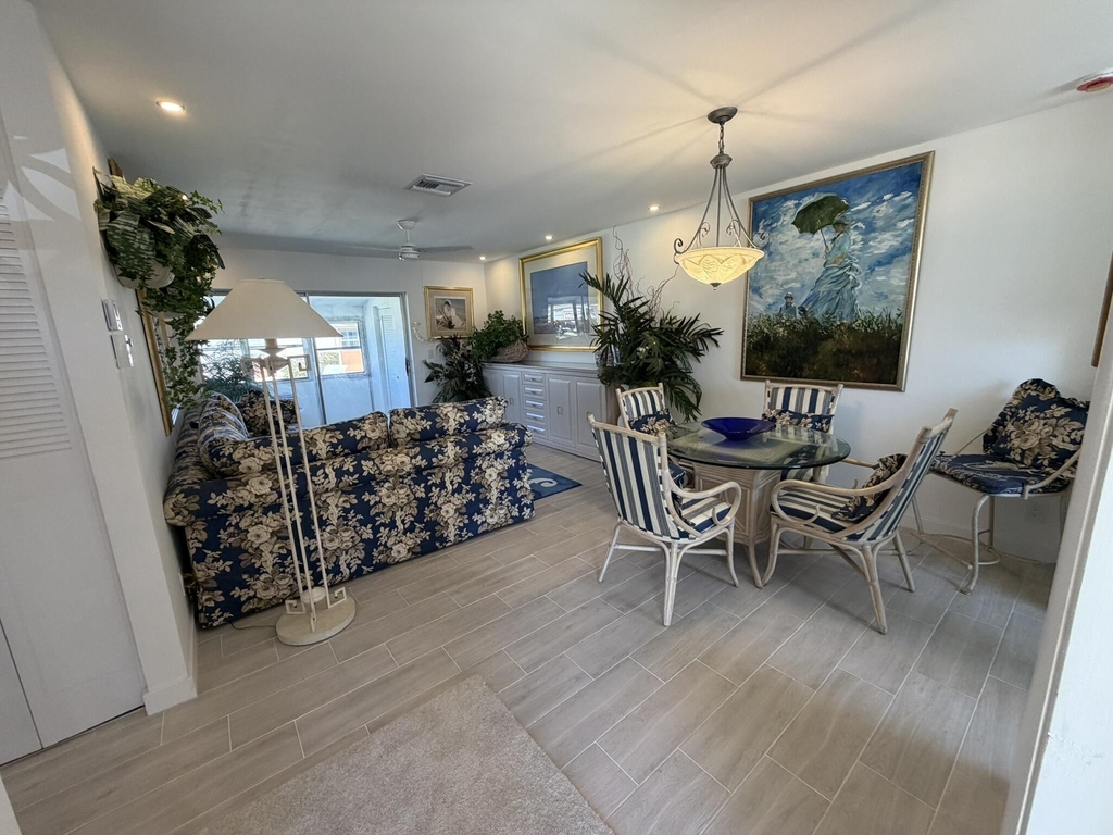 2747 E Dudley Dr Drive E - Photo 2