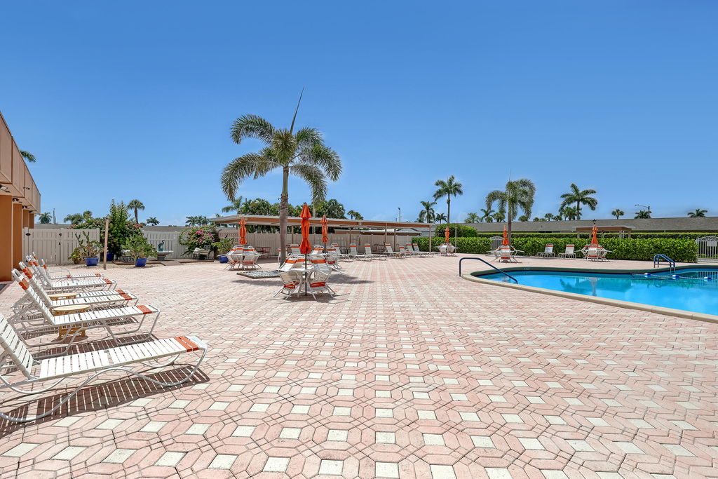 2747 E Dudley Dr Drive E - Photo 44