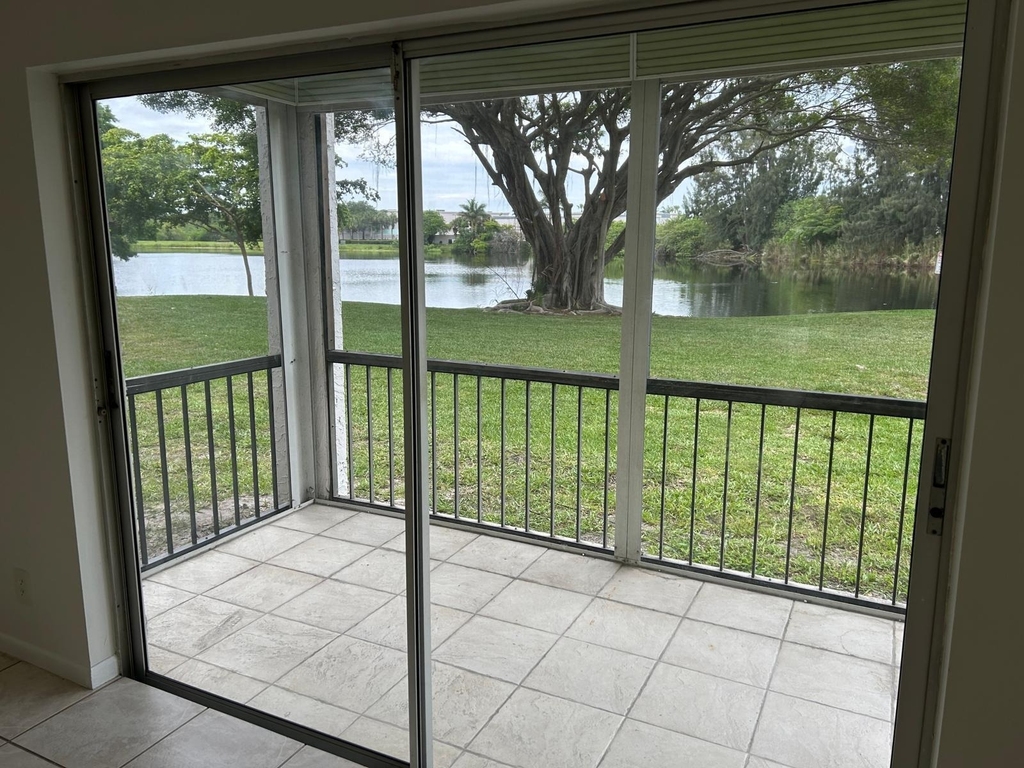3300 Spanish Moss Terrace - Photo 28