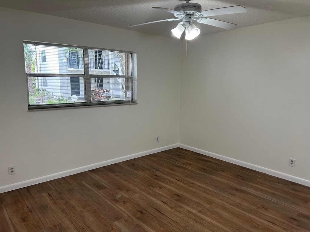 3300 Spanish Moss Terrace - Photo 12