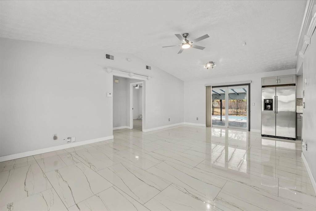 2010 Sw Burlington Street - Photo 7