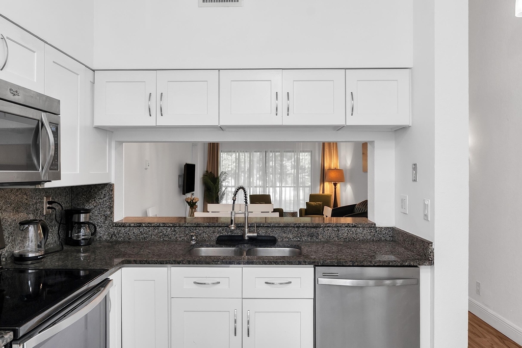 3139 Millwood Terrace - Photo 2