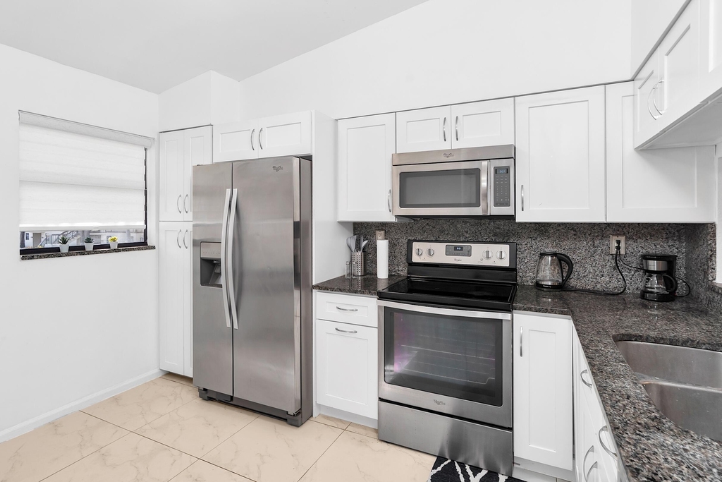 3139 Millwood Terrace - Photo 3